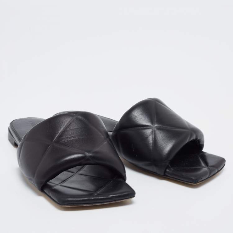 Pre Owned Bottega Veneta Black Quilted Leather Lido Flat Slides Size 37.5
