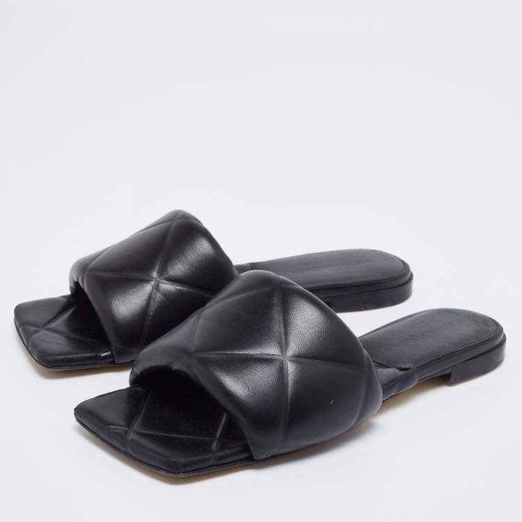 Pre Owned Bottega Veneta Black Quilted Leather Lido Flat Slides Size 37.5