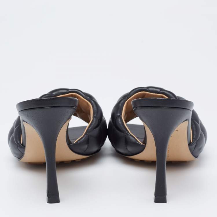 Pre Owned Bottega Veneta Black Leather Quilted Lido Slide Size 37.5 