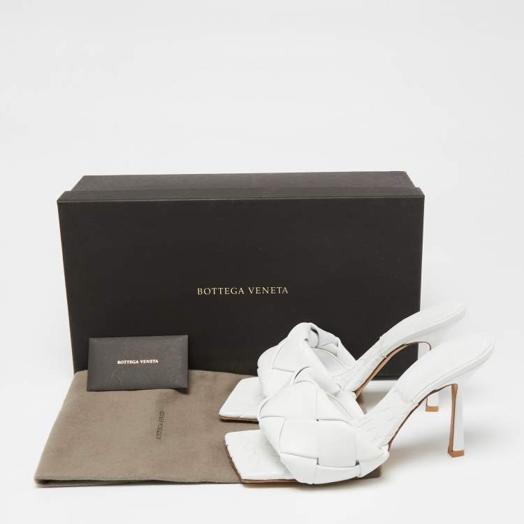 Pre Owned Bottega Veneta White Intrecciato Leather Lido Slide Sandals Size 38.5