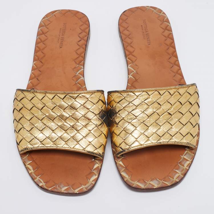 Pre Owned Bottega Veneta Gold Intrecciato Leather Flat Slides Size 40.5