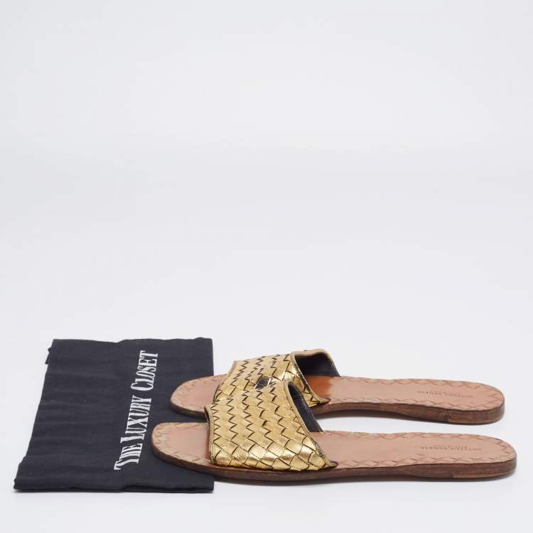 Pre Owned Bottega Veneta Gold Intrecciato Leather Flat Slides Size 40.5