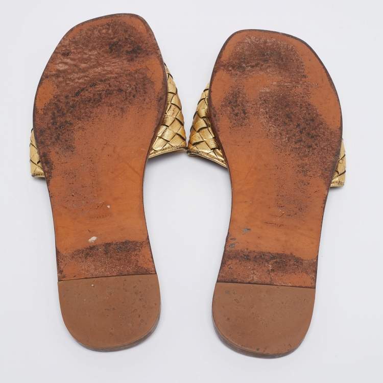 Pre Owned Bottega Veneta Gold Intrecciato Leather Flat Slides Size 40.5