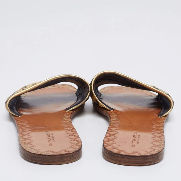 Pre Owned Bottega Veneta Gold Intrecciato Leather Flat Slides Size 40.5