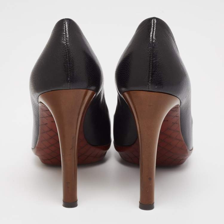 Pre Owned Bottega Veneta Black Leather Round Toe Pumps Size 38