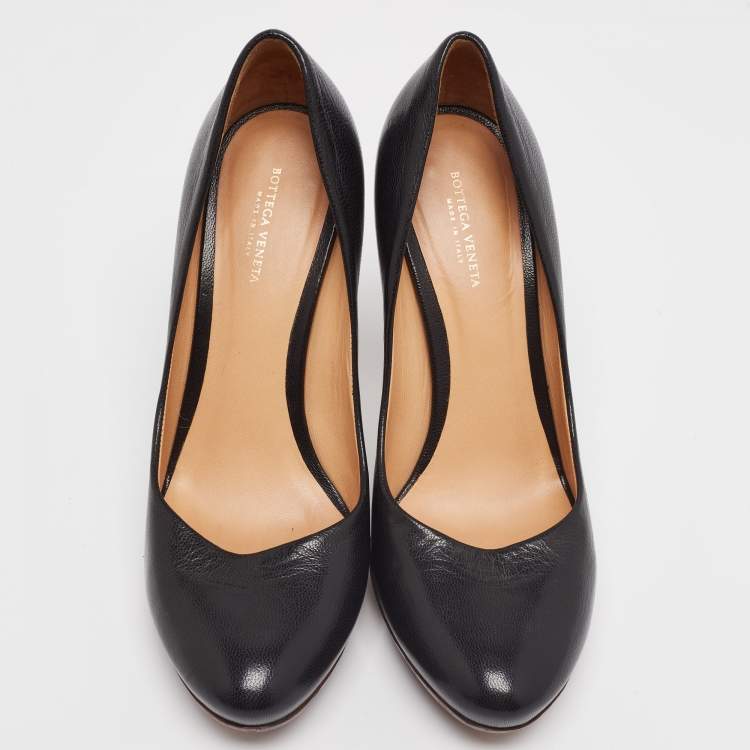 Pre Owned Bottega Veneta Black Leather Round Toe Pumps Size 38