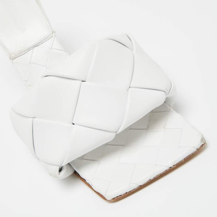 Pre Owned Bottega Veneta White Intrecciato Leather Lido Mules Size 38