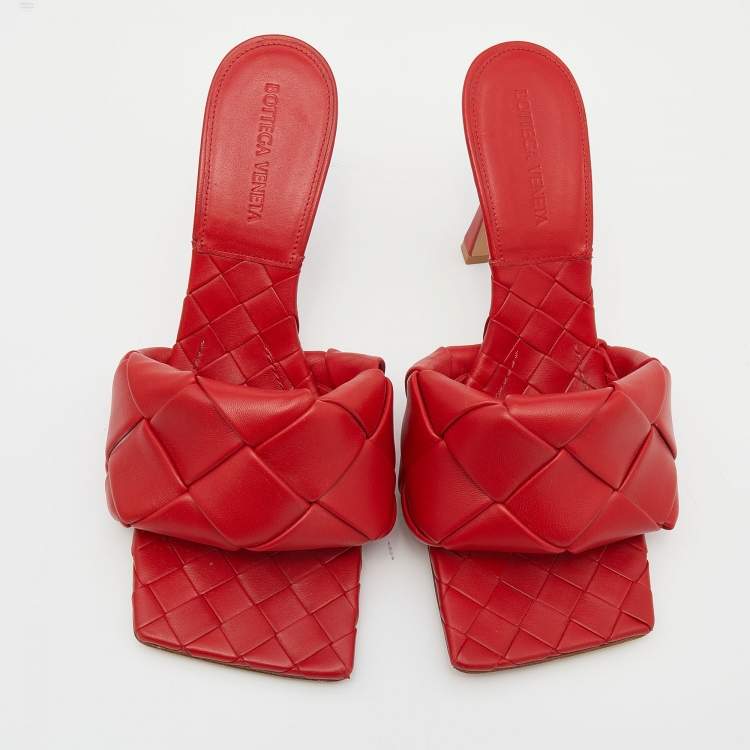 Pre Owned Bottega Veneta Red Intrecciato Leather Square Toe Slide Sandals Size 39