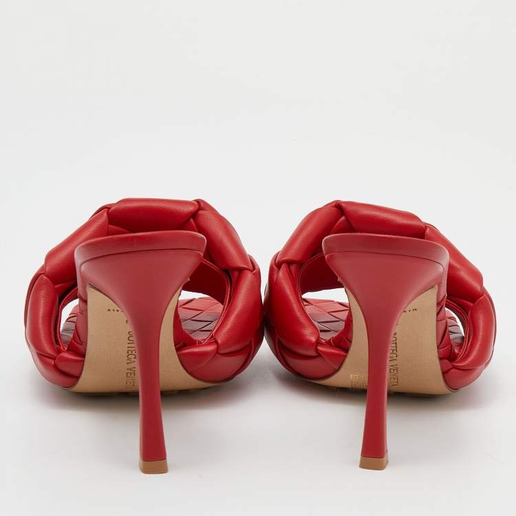 Pre Owned Bottega Veneta Red Intrecciato Leather Square Toe Slide Sandals Size 39