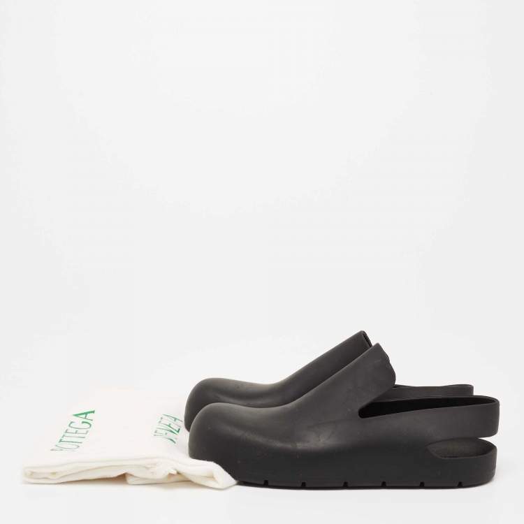 Pre Owned Bottega Veneta Black Rubber Paddle Sandals Size 37