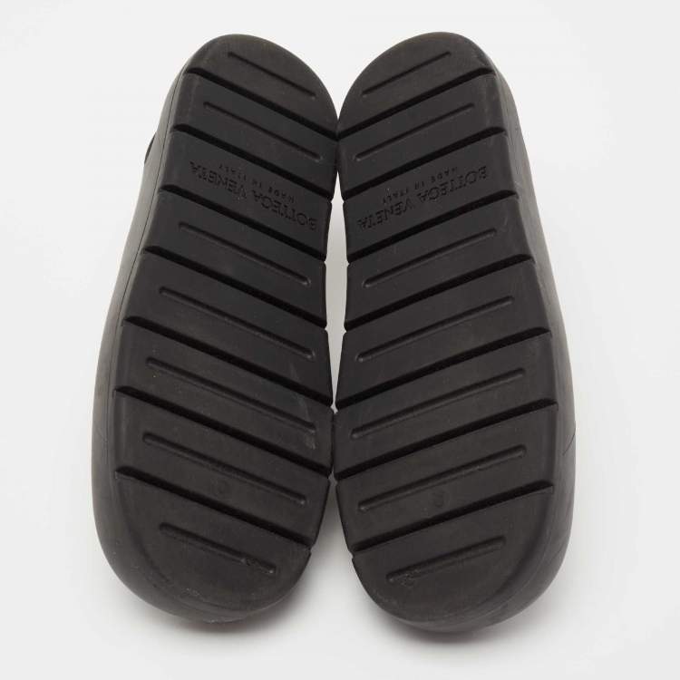 Pre Owned Bottega Veneta Black Rubber Paddle Sandals Size 37