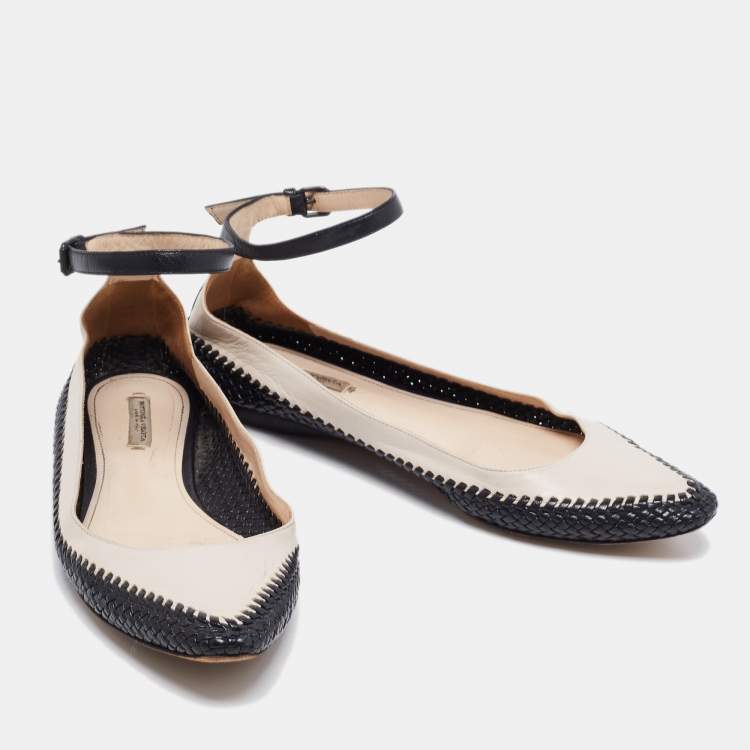 مملوكة مسبقًا Bottega Veneta Black/Off-White Intrecciato and Leather Ankle-Strap Ballet Flats Size 36