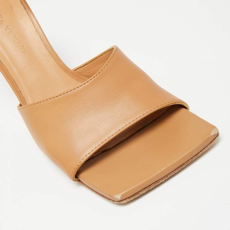 Pre Owned Bottega Veneta Brown Leather Square Toe Slide Sandals Size 36