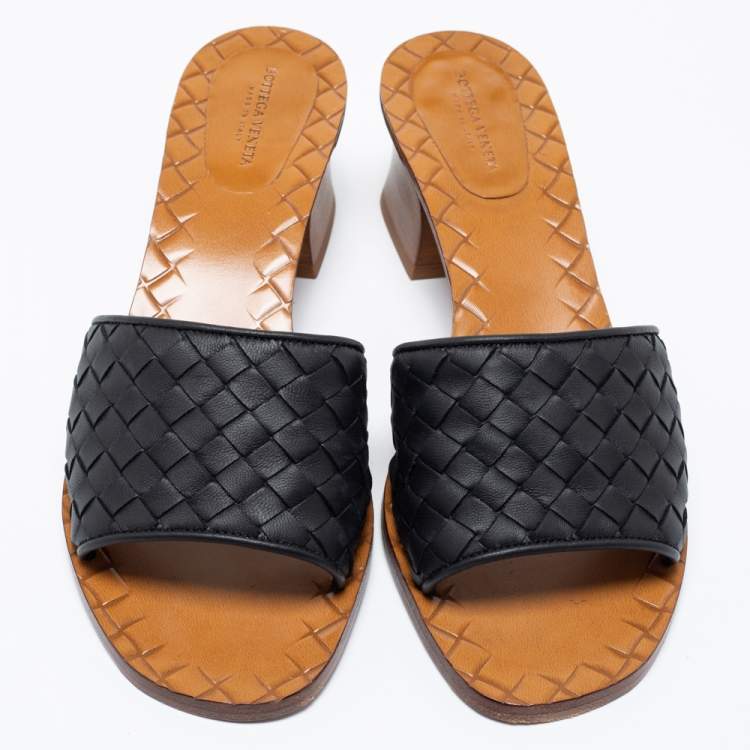 Pre Owned Bottega Veneta Black Intrecciato Leather Slide Sandals Size 38