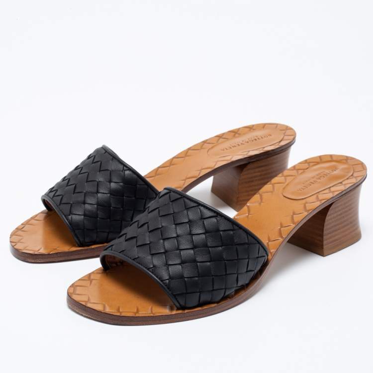 Pre Owned Bottega Veneta Black Intrecciato Leather Slide Sandals Size 38