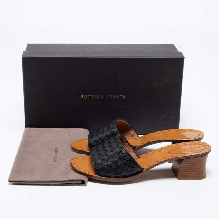 Pre Owned Bottega Veneta Black Intrecciato Leather Slide Sandals Size 38