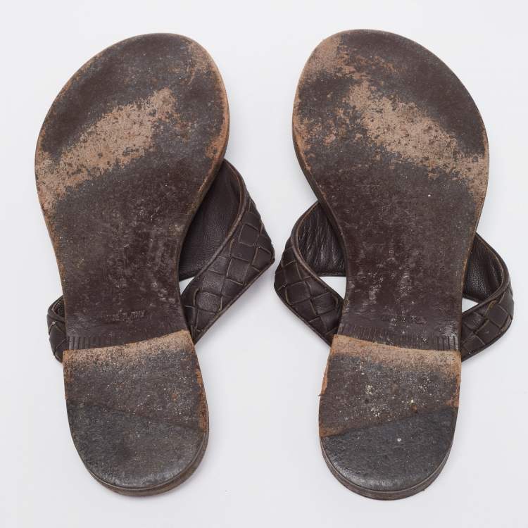 Pre Owned Bottega Veneta Dark Brown Intrecciato Leather Thong Flats Size 36