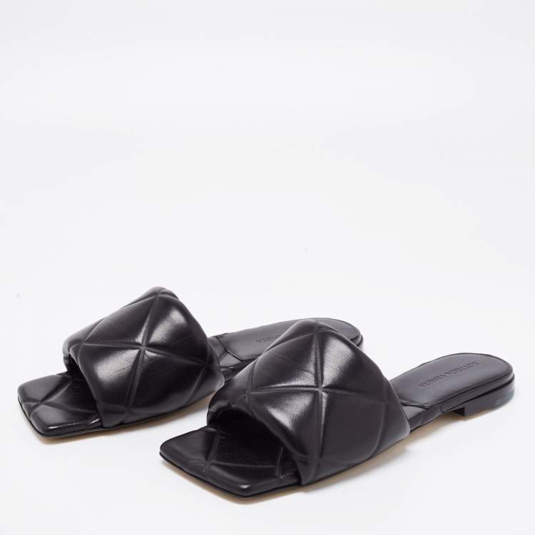 Pre Owned Bottega Veneta Black Quilted Leather Lido Flat Slides Size 38