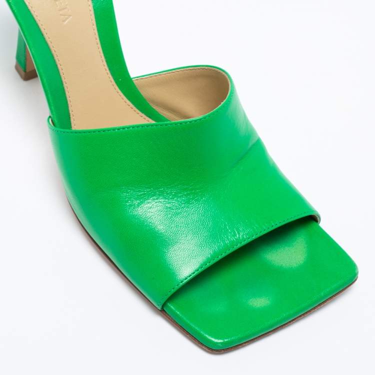 Pre Owned Bottega Veneta Green Leather Square Open Toe Sandals Size 38