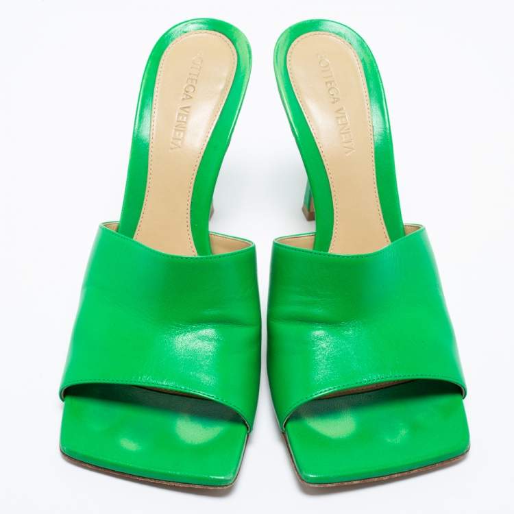 Pre Owned Bottega Veneta Green Leather Square Open Toe Sandals Size 38