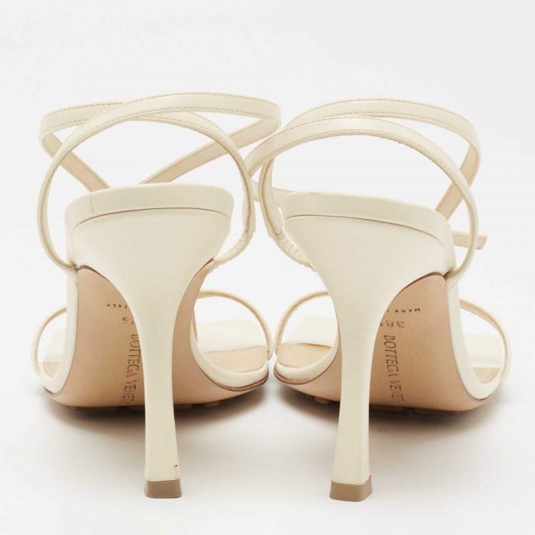 Pre Owned Bottega Veneta Cream Studded Leather Strappy Sandals Size 38.5