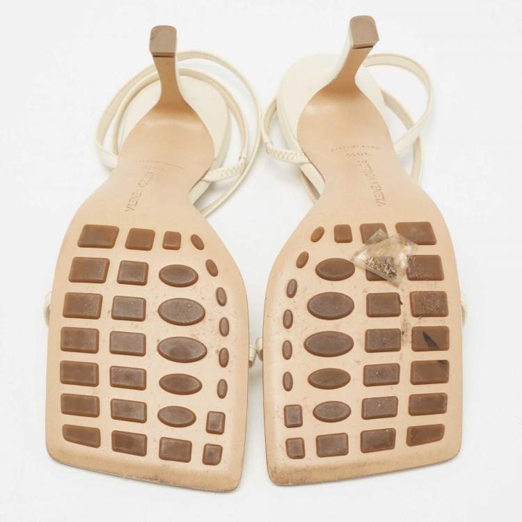 Pre Owned Bottega Veneta Cream Studded Leather Strappy Sandals Size 38.5