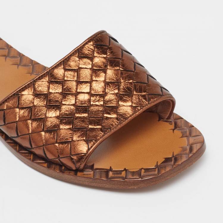 Pre Owned Bottega Veneta Bronze Intrecciato Leather Flat Slides Size 38.5