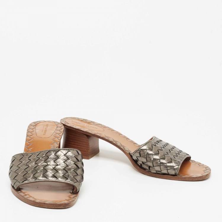 Pre Owned Bottega Veneta Metallic Grey Intrecciato Leather Ravello Slide Sandals Size 40