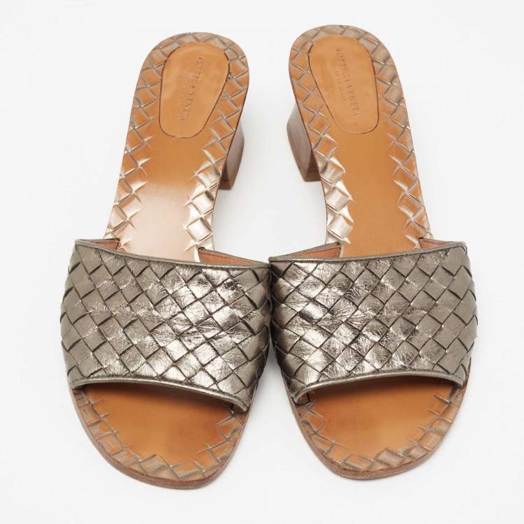 Pre Owned Bottega Veneta Metallic Grey Intrecciato Leather Ravello Slide Sandals Size 40