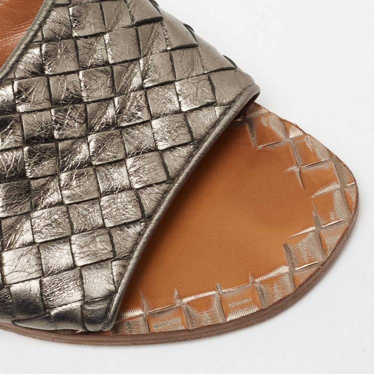 Pre Owned Bottega Veneta Metallic Grey Intrecciato Leather Ravello Slide Sandals Size 40