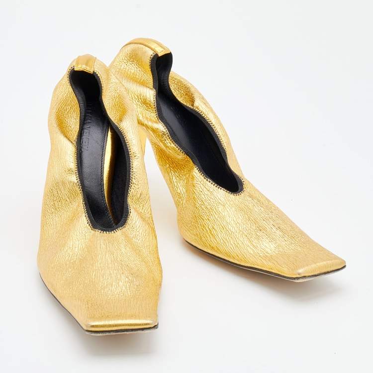 Pre Owned Bottega Veneta Metallic Gold Leather Square Toe Pumps Size 39
