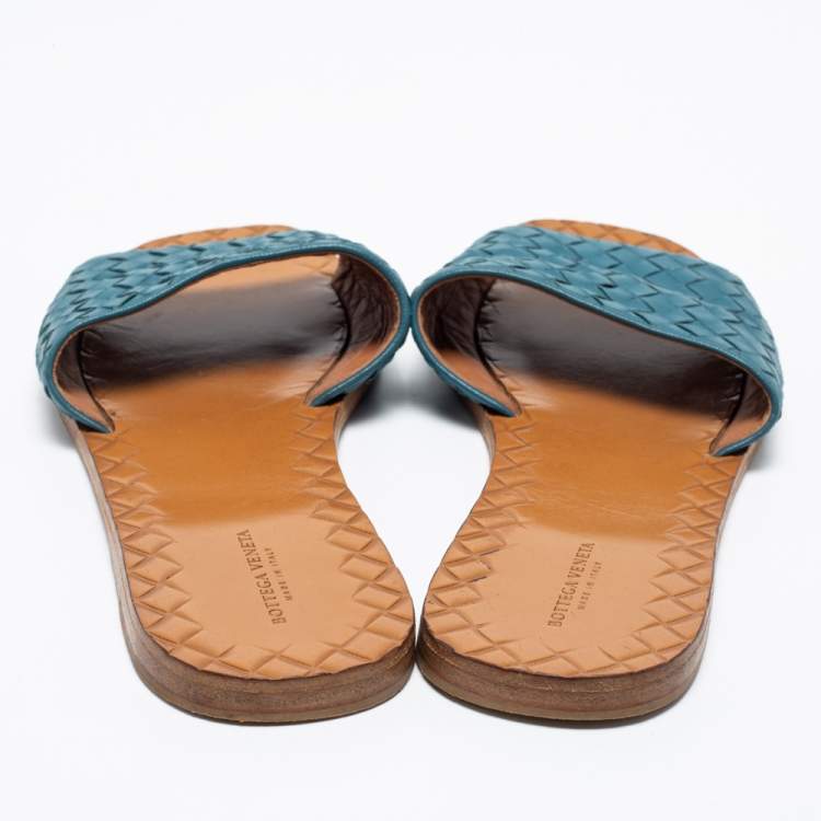Pre Owned Bottega Veneta Blue Intreciatto Leather Slip On Slide Size 41
