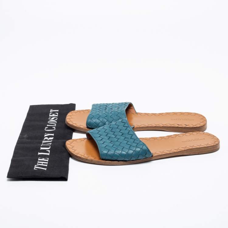 Pre Owned Bottega Veneta Blue Intreciatto Leather Slip On Slide Size 41