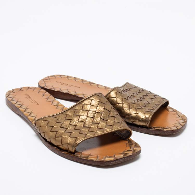 Pre Owned Bottega Veneta Gold Intrecciato Leather Flats Size 38