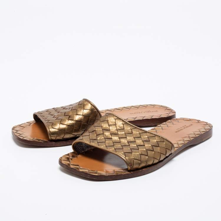 Pre Owned Bottega Veneta Gold Intrecciato Leather Flats Size 38