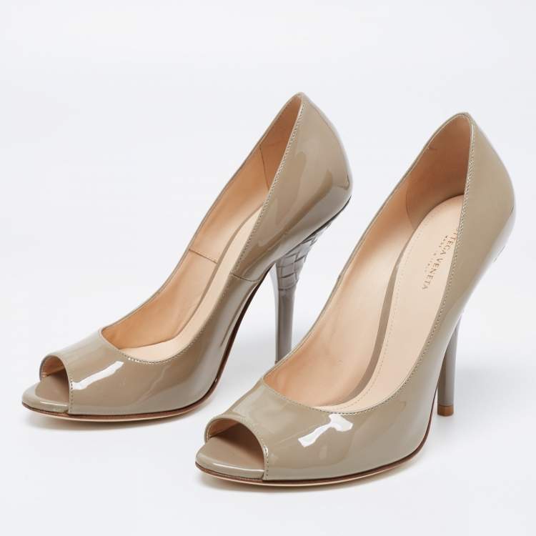 Pre Owned Bottega Veneta Grey Patent Leather Intrecciato Heel Peep Toe Pumps Size 36.5