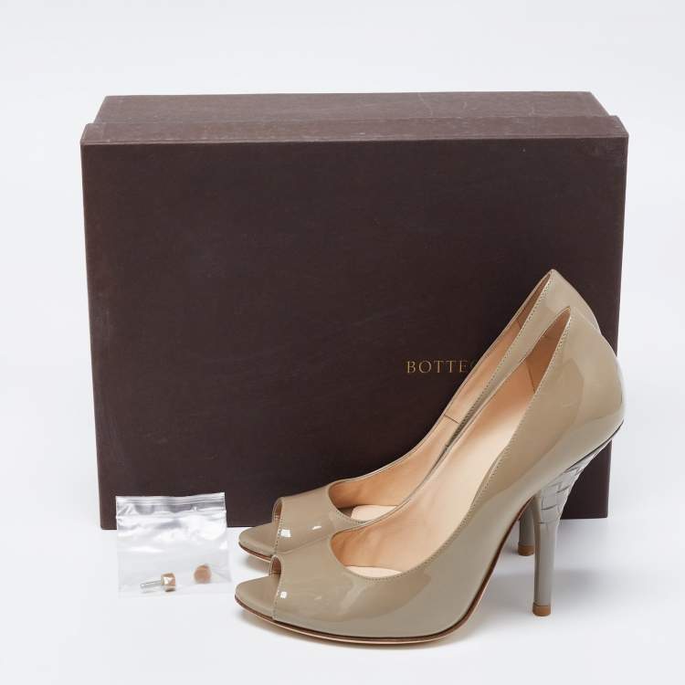 Pre Owned Bottega Veneta Grey Patent Leather Intrecciato Heel Peep Toe Pumps Size 36.5