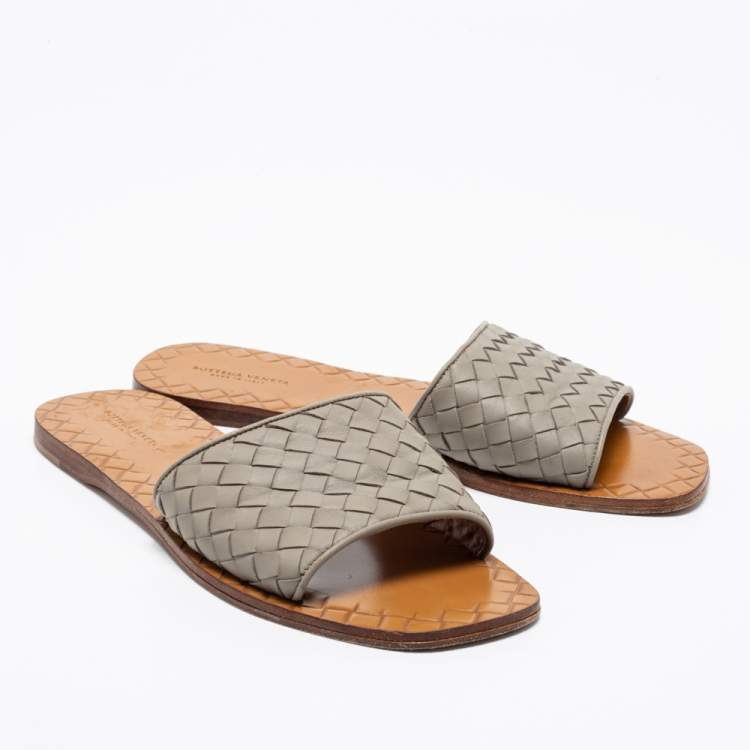 Pre Owned Bottega Veneta Grey Intrecciato Leather Flat Slides Size 39