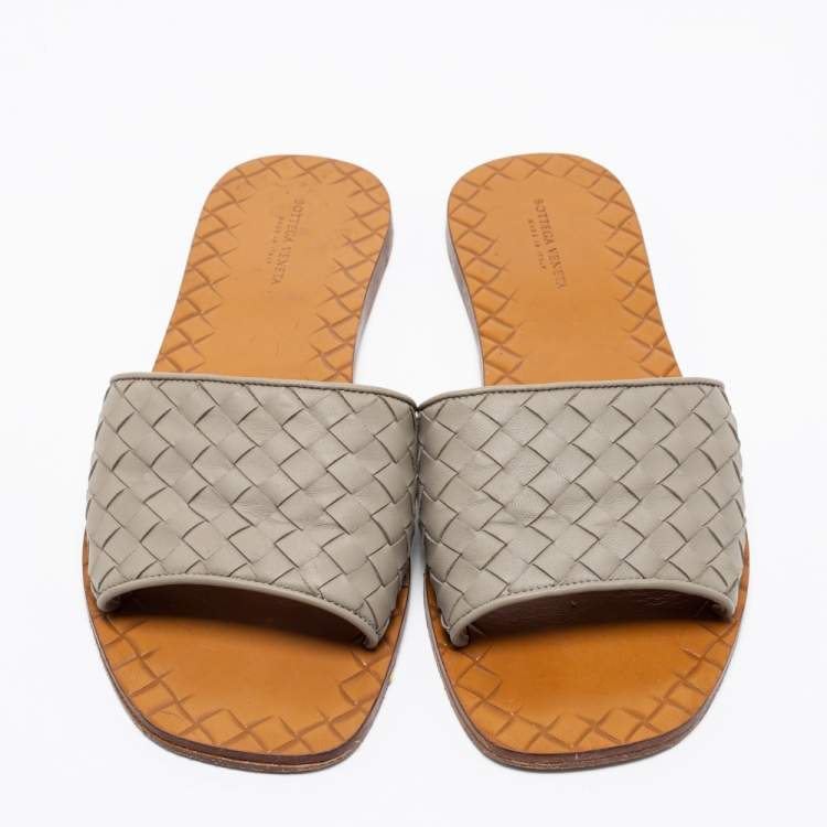 Pre Owned Bottega Veneta Grey Intrecciato Leather Flat Slides Size 39