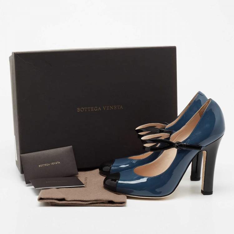 Pre Owned Bottega Veneta Slate Blue/Black Patent Leather Bette Cap Toe Mary Jane Pumps Size 38.5 
