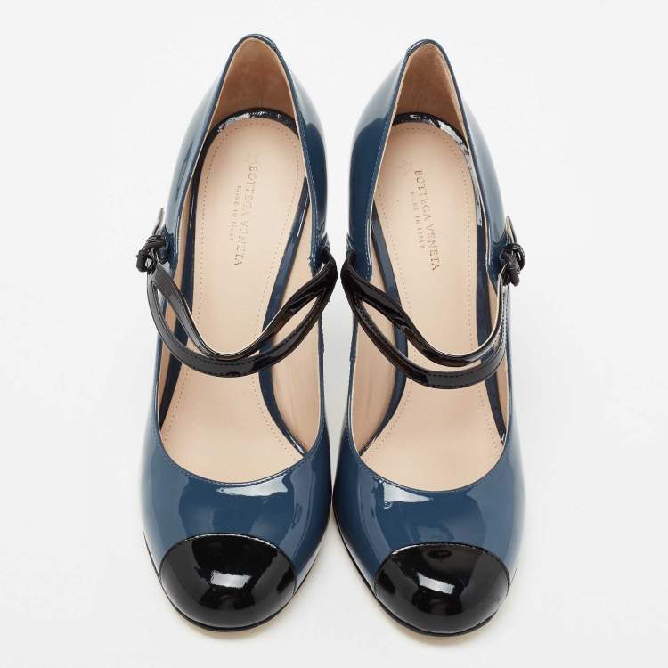 Pre Owned Bottega Veneta Slate Blue/Black Patent Leather Bette Cap Toe Mary Jane Pumps Size 38.5 