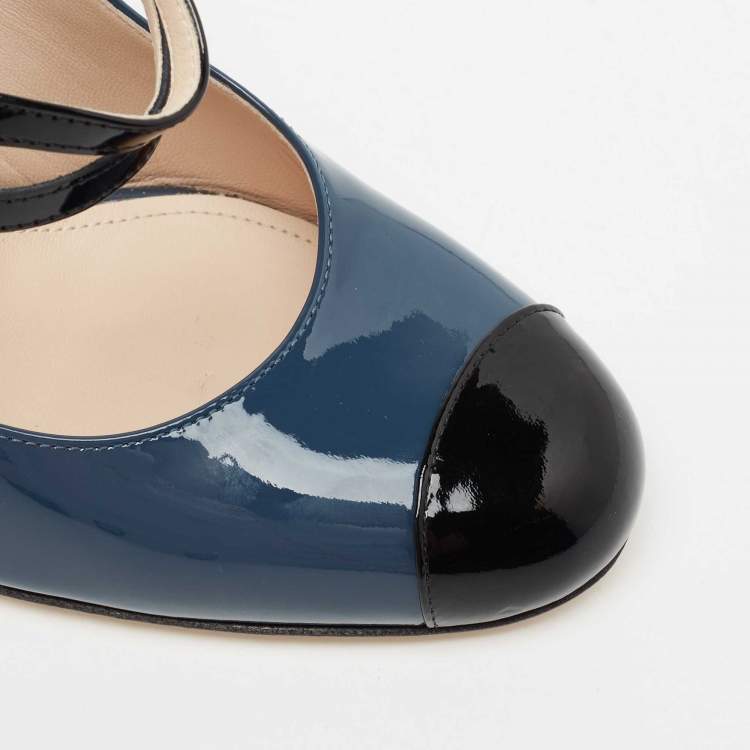 Pre Owned Bottega Veneta Slate Blue/Black Patent Leather Bette Cap Toe Mary Jane Pumps Size 38.5 