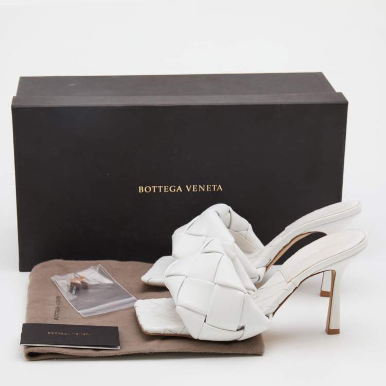 Pre Owned Bottega Veneta White Intrecciato Leather Lido Slide Sandals Size 36