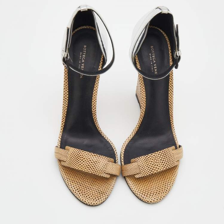 Pre Owned Bottega Veneta Cream/Silver Iguana And Leather Wedge Ankle Strap Sandals Size 40