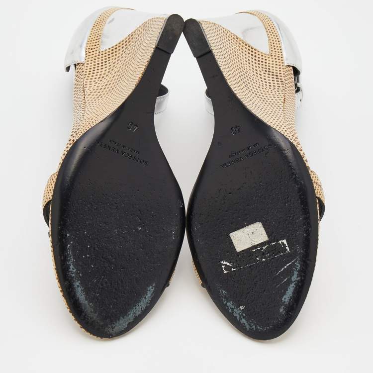 Pre Owned Bottega Veneta Cream/Silver Iguana And Leather Wedge Ankle Strap Sandals Size 40