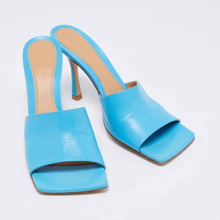 Pre Owned Bottega Veneta Blue Leather Stretch Mules Size 40.5