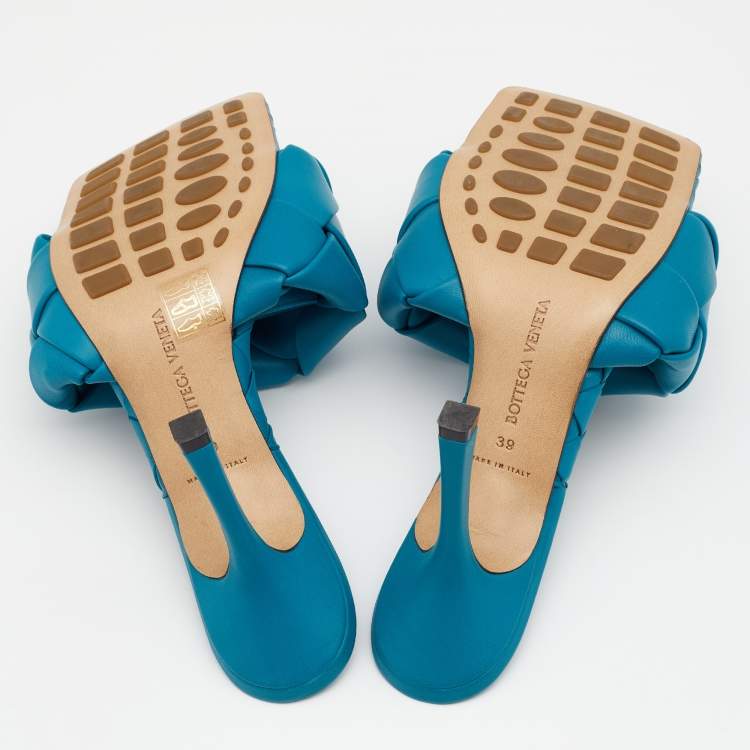 Pre Owned Bottega Veneta Blue Intrecciato Leather Lido Slide Sandals Size 39