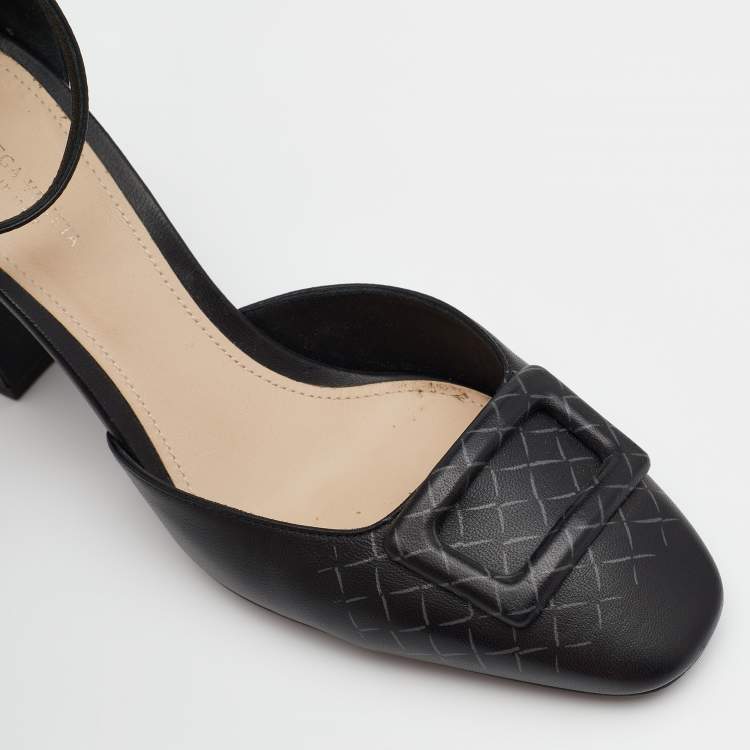 مملوكة مسبقًا Bottega Veneta Black Leather Ankle Strap Sandals Size 37