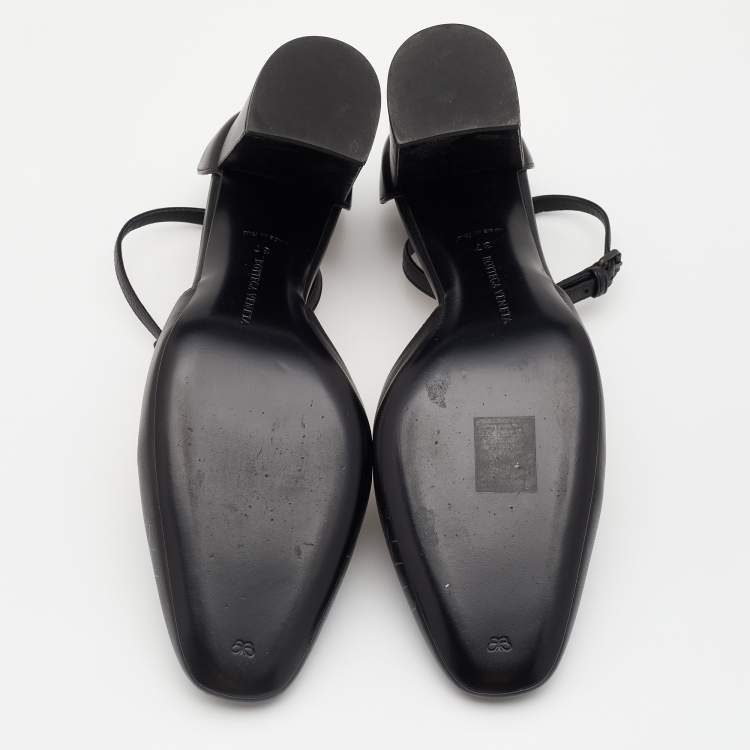 مملوكة مسبقًا Bottega Veneta Black Leather Ankle Strap Sandals Size 37
