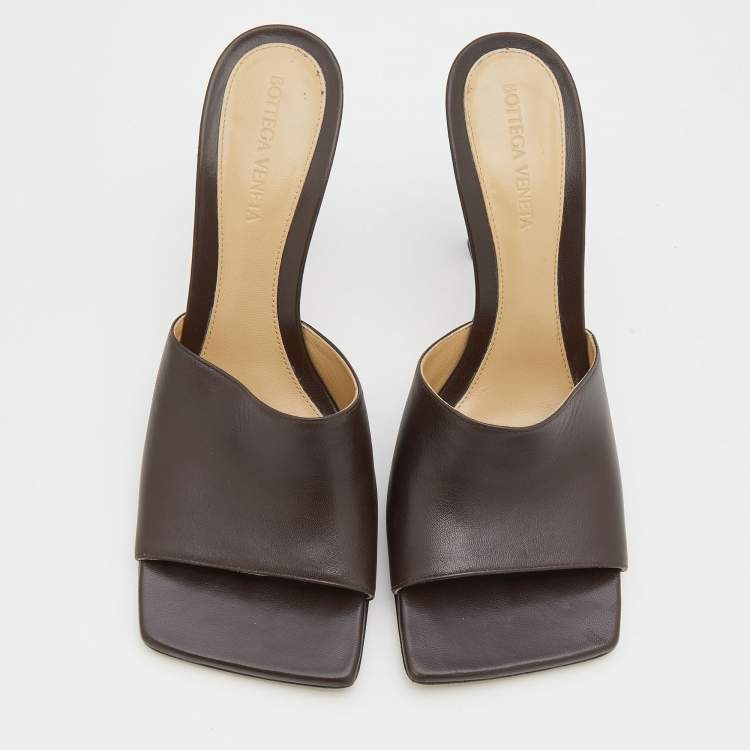 Pre Owned Bottega Veneta Brown Leather Stretch Square-Toe Slide Sandals Size 38.5